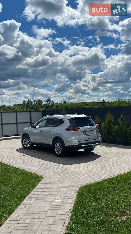 Nissan Rogue (2018)