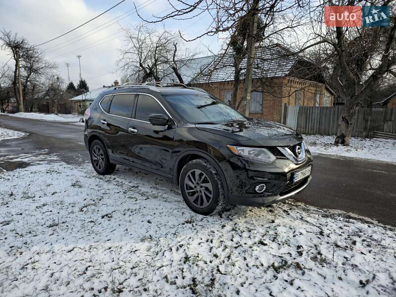 Nissan Rogue (2015)