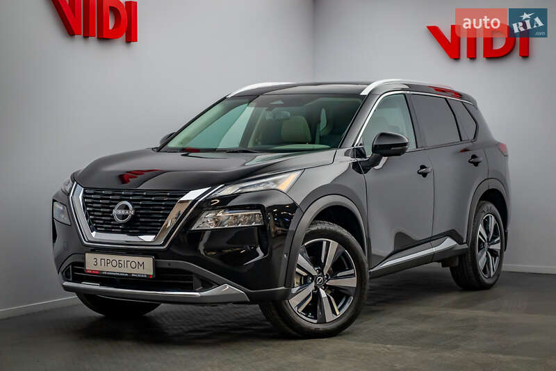 Nissan Rogue (2023)