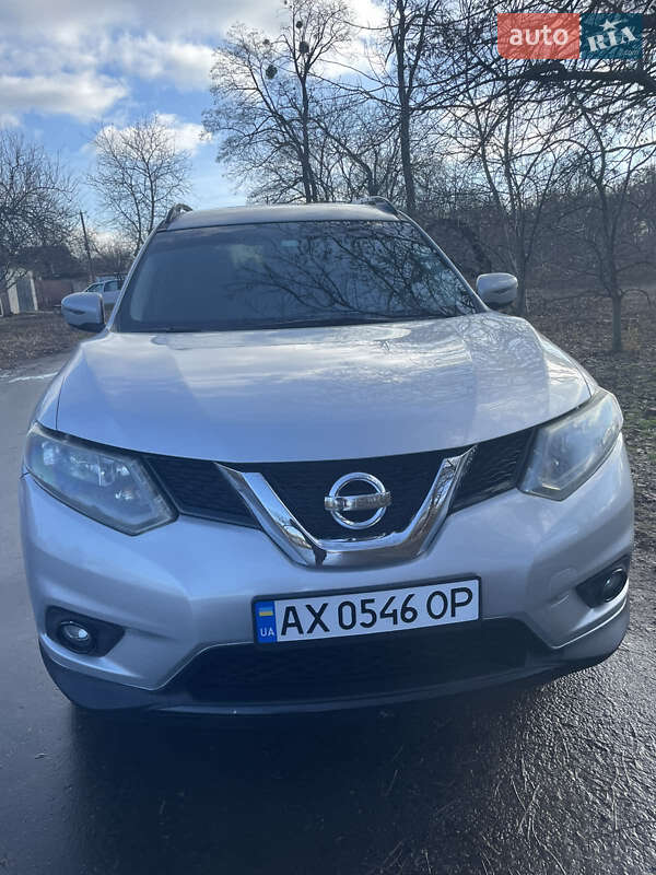 Nissan Rogue (2016)