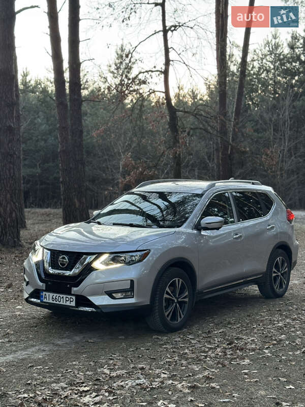 Nissan Rogue (2017)