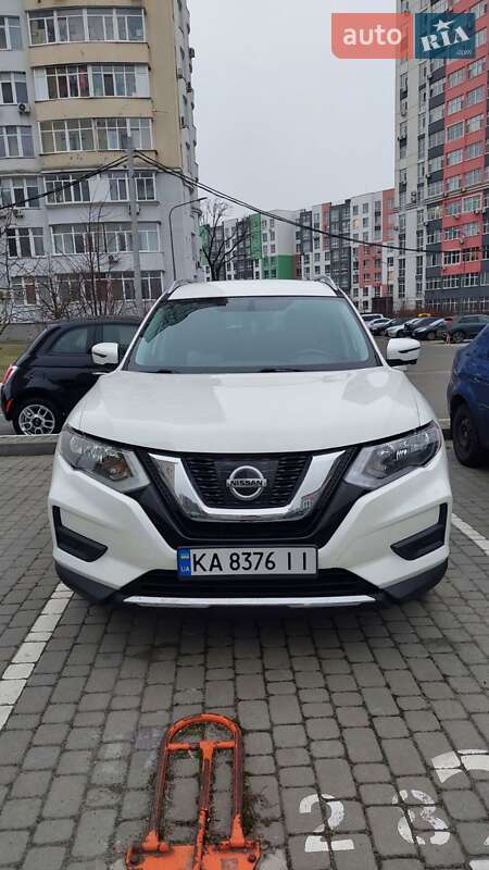 Nissan Rogue (2017)