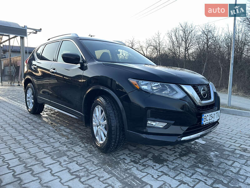 Nissan Rogue (2017)