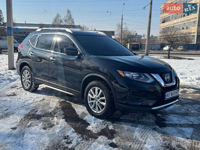Nissan Rogue (2017)
