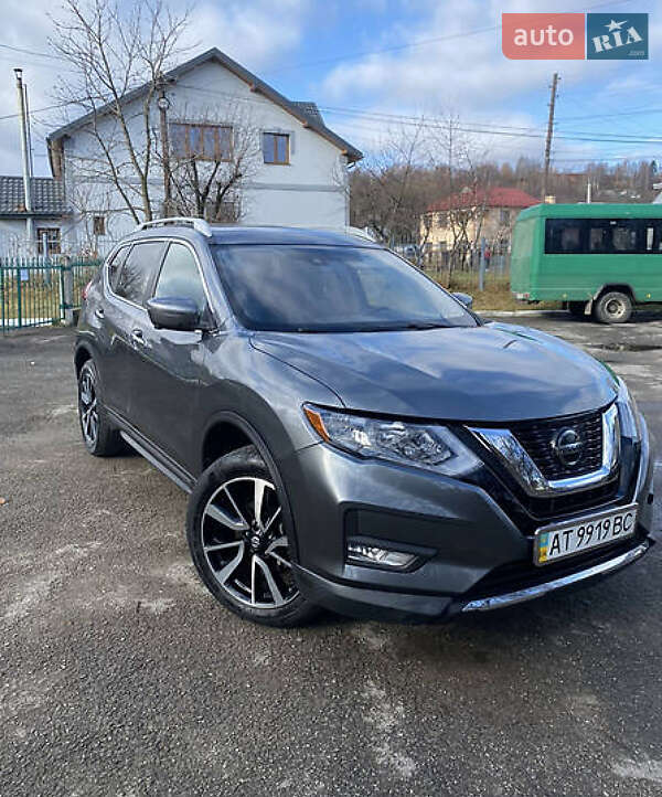 Nissan Rogue (2018)