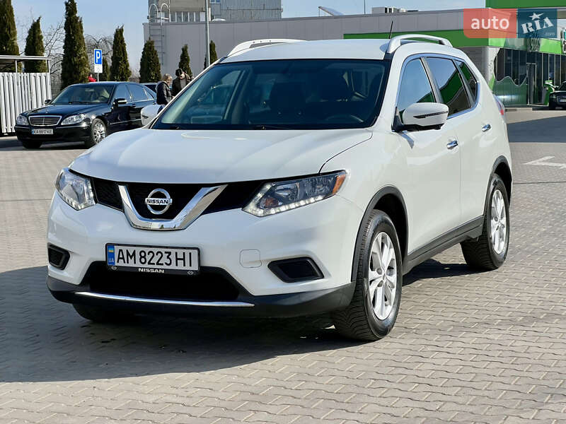 Nissan Rogue (2016)