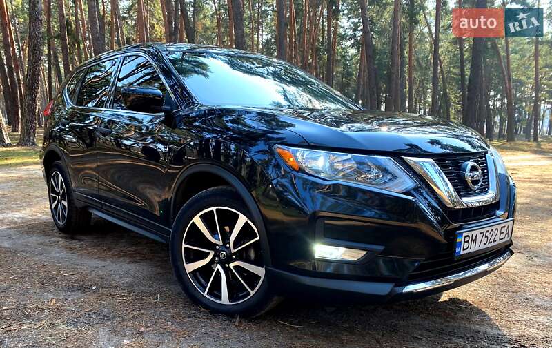 Nissan Rogue (2017)