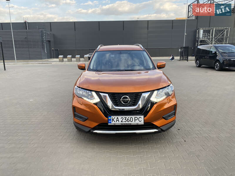 Nissan Rogue (2017)