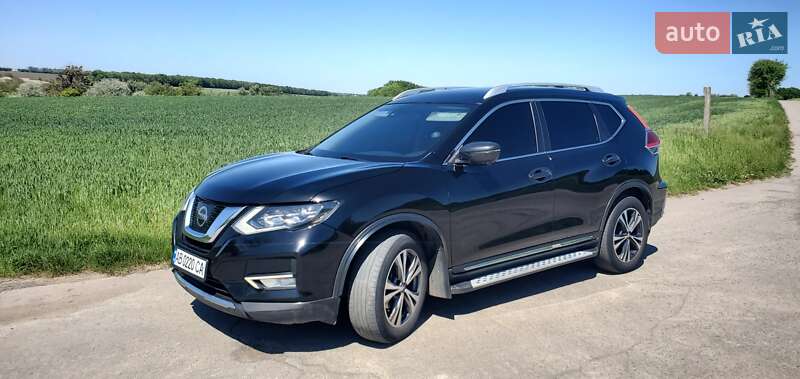 Nissan Rogue (2017)