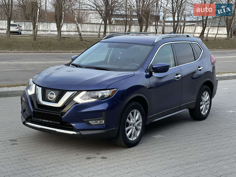Nissan Rogue (2017)