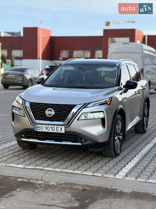 Nissan Rogue (2022)