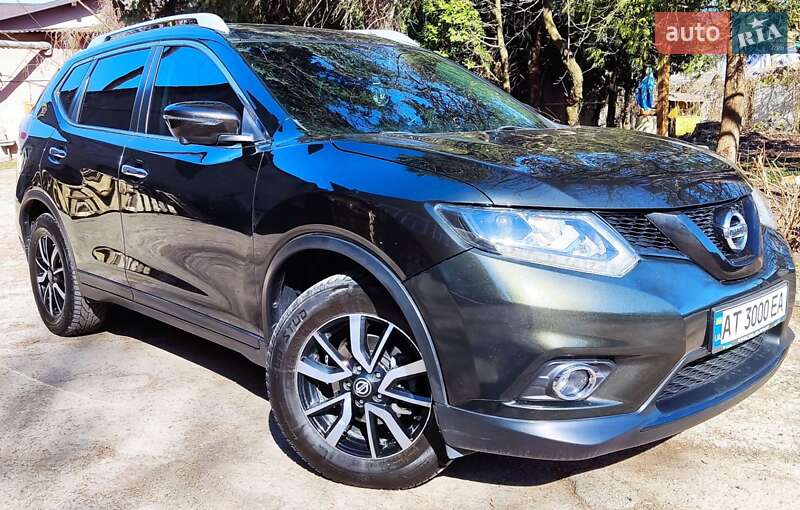 Nissan Rogue (2015)