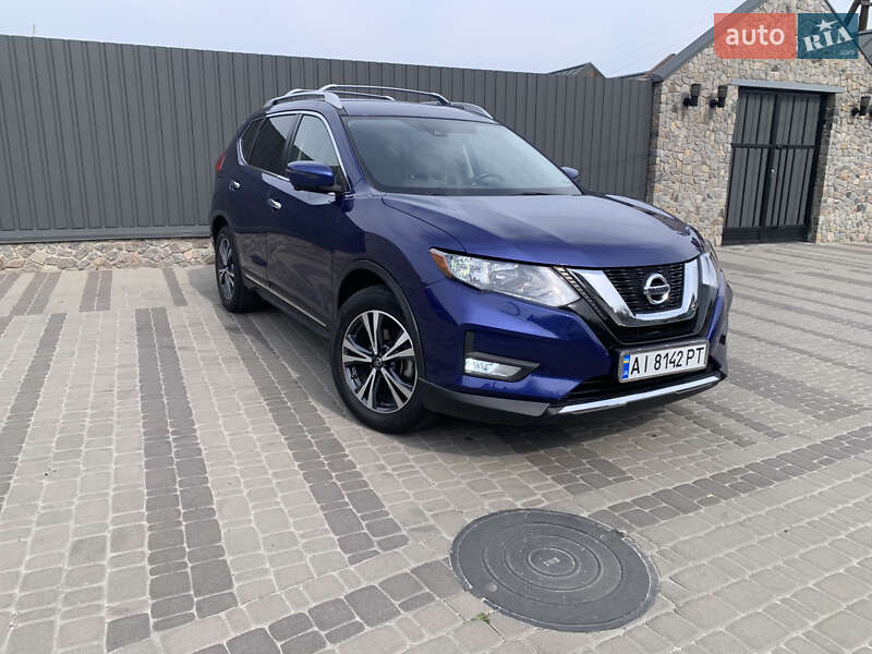 Nissan Rogue (2017)