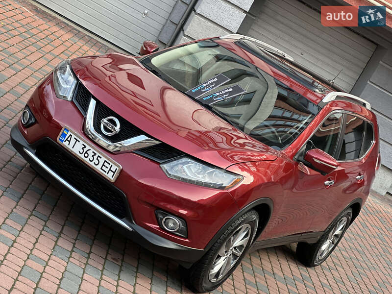 Nissan Rogue (2015)