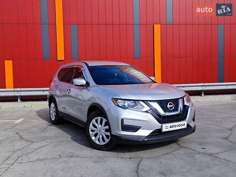 Nissan Rogue (2016)