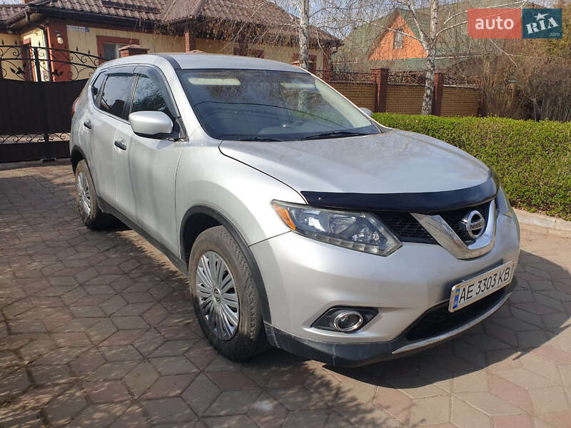 Nissan Rogue (2016)