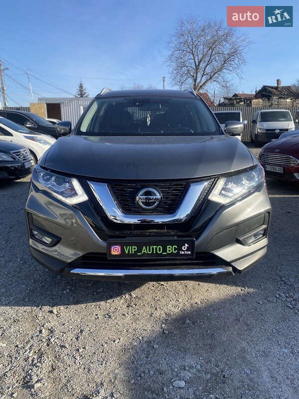 Nissan Rogue (2017)
