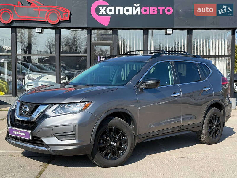 Nissan Rogue (2017)