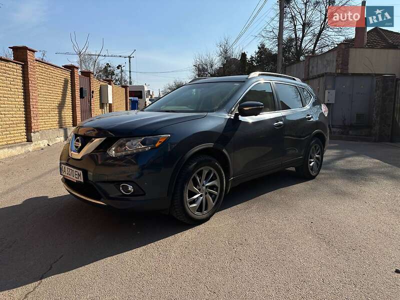 Nissan Rogue (2015)