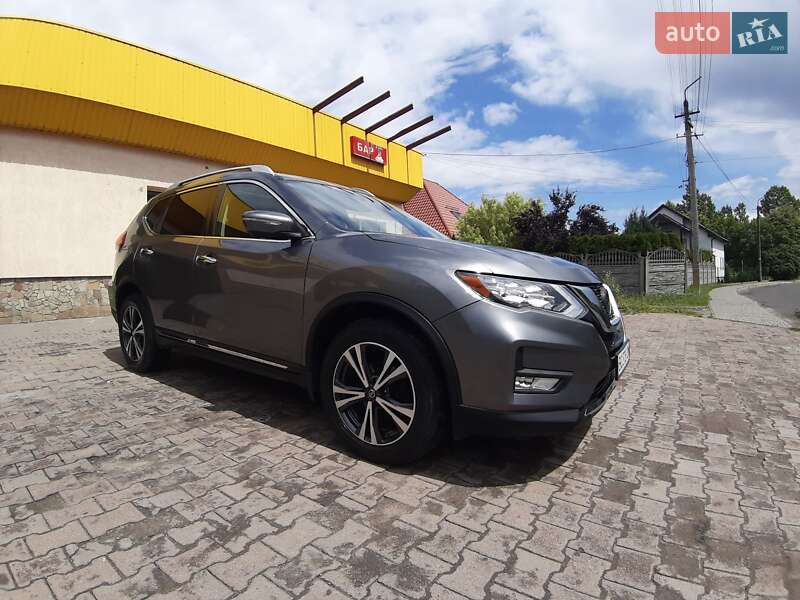 Nissan Rogue (2018)
