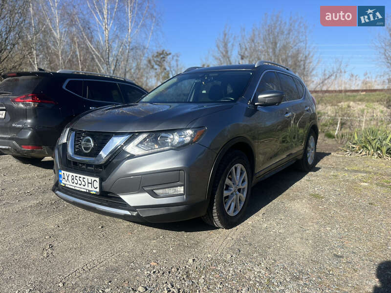 Nissan Rogue (2017)