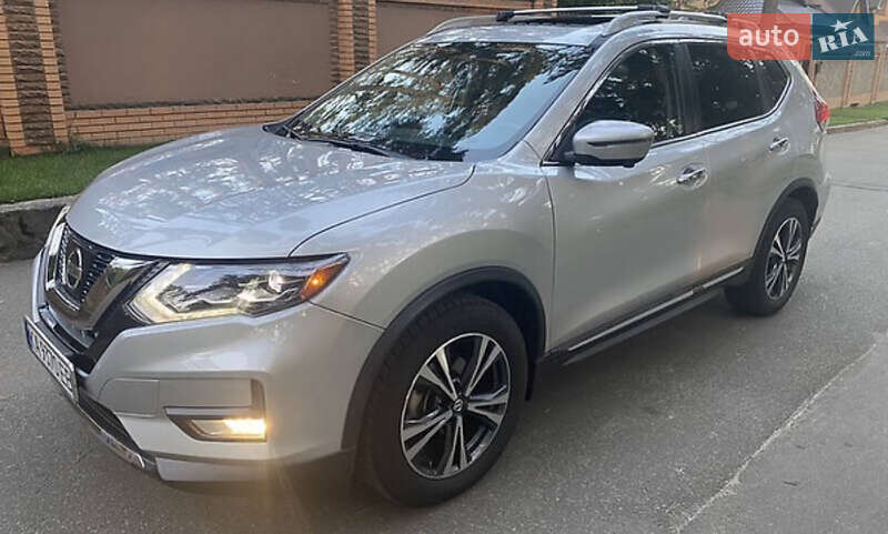 Nissan Rogue (2017)
