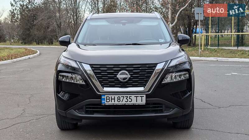 Nissan Rogue (2023)