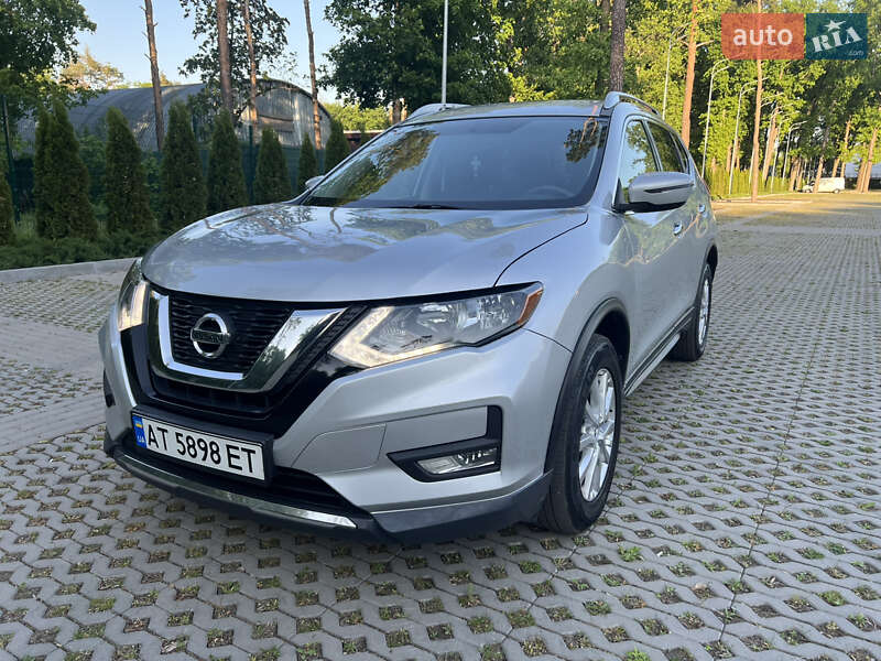 Nissan Rogue (2017)