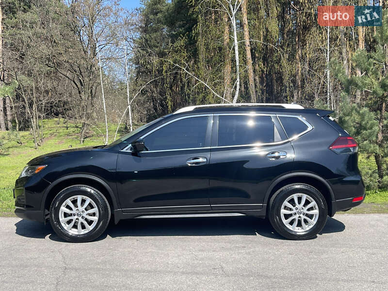 Nissan Rogue (2018)