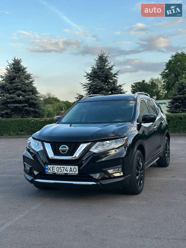 Nissan Rogue (2018)