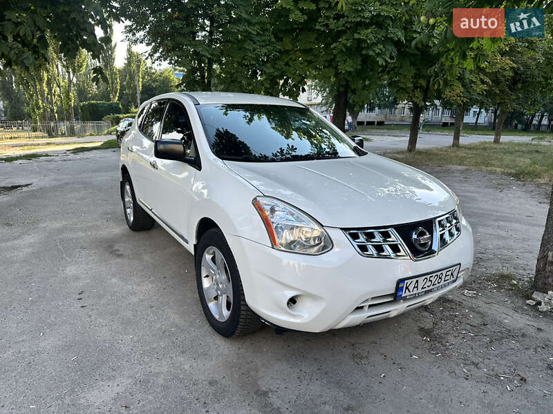 Nissan Rogue (2011)