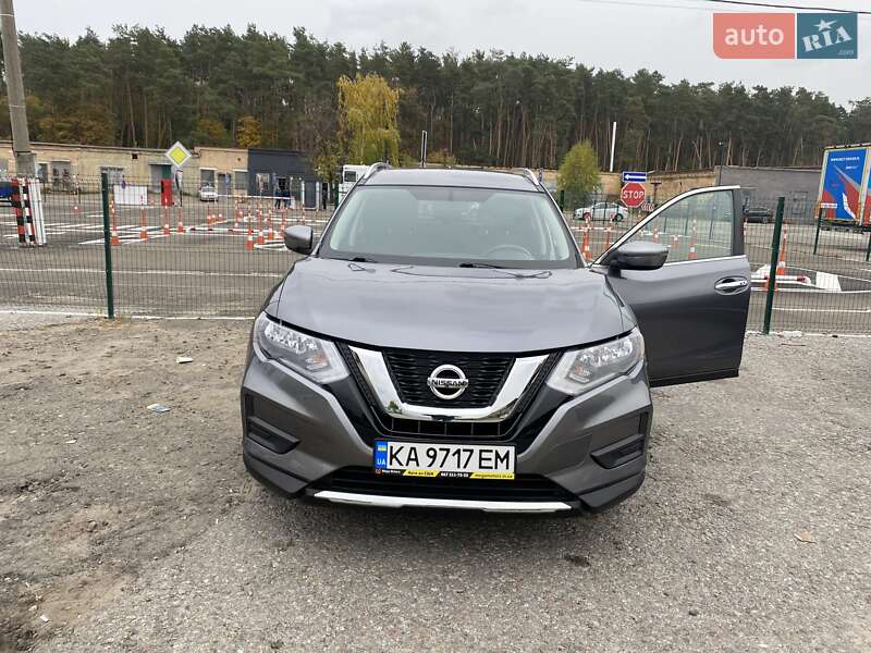 Nissan Rogue (2016)
