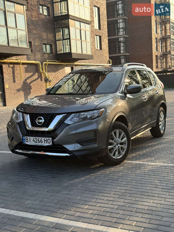 Nissan Rogue (2016)