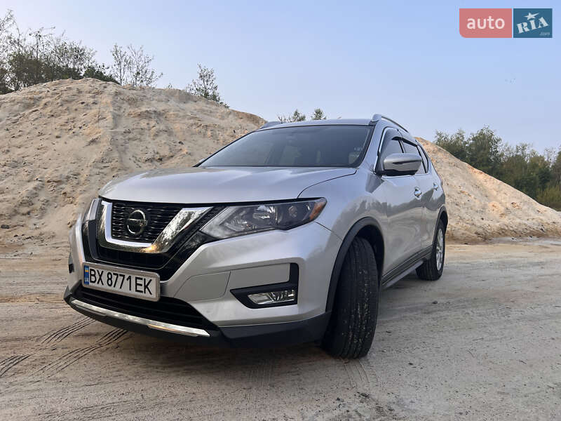 Nissan Rogue (2017)