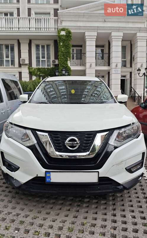 Nissan Rogue (2016)