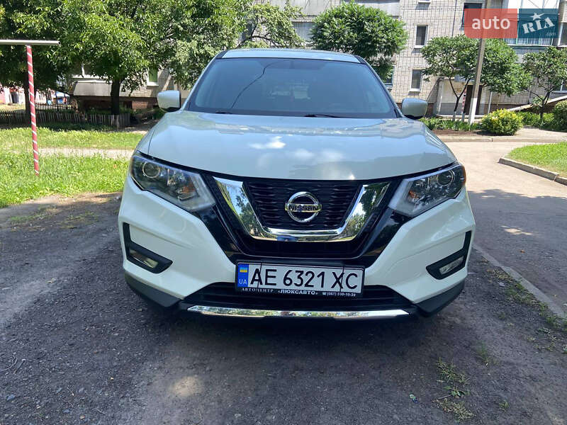 Nissan Rogue (2017)