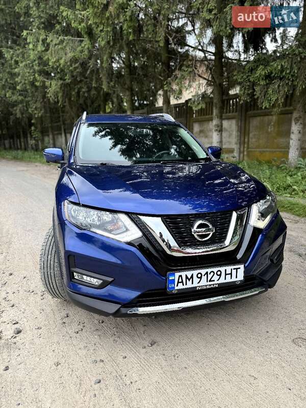 Nissan Rogue (2017)