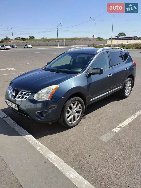 Nissan Rogue (2012)