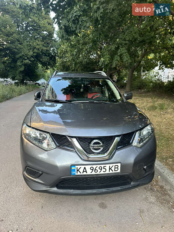 Nissan Rogue (2016)