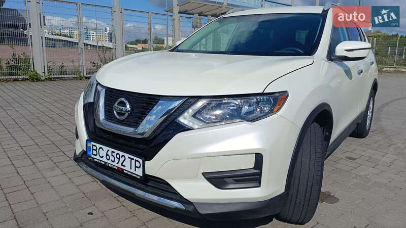 Nissan Rogue (2017)