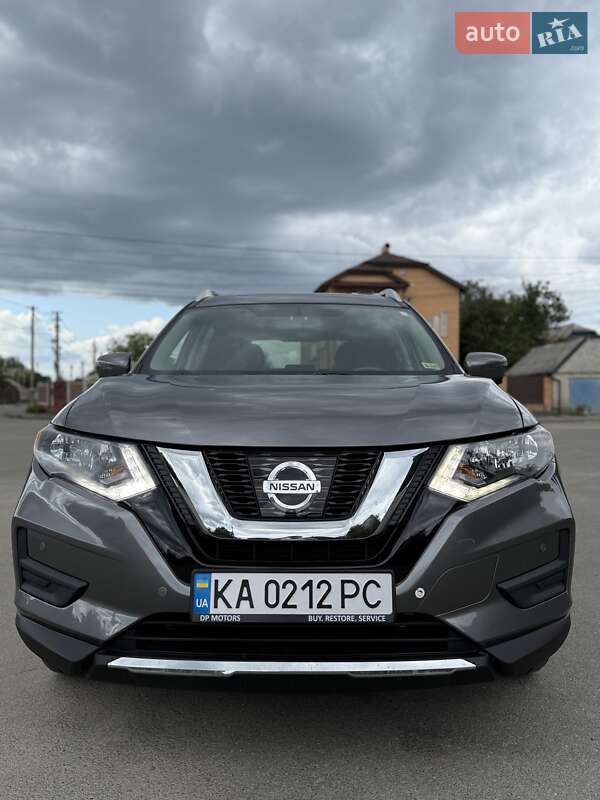 Nissan Rogue (2017)