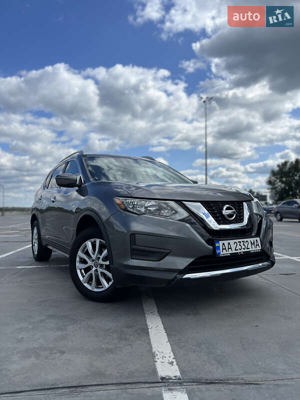 Nissan Rogue (2017)