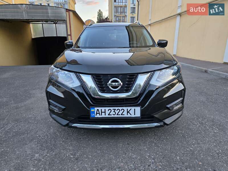 Nissan Rogue (2017)