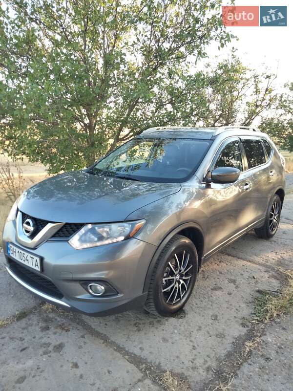 Nissan Rogue (2016)