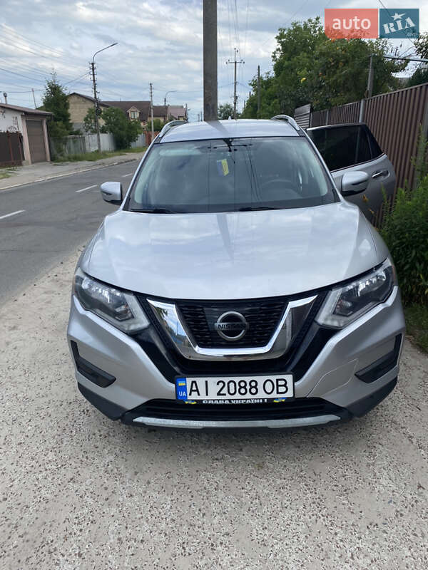 Nissan Rogue (2017)