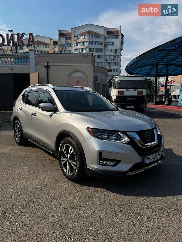 Nissan Rogue (2017)