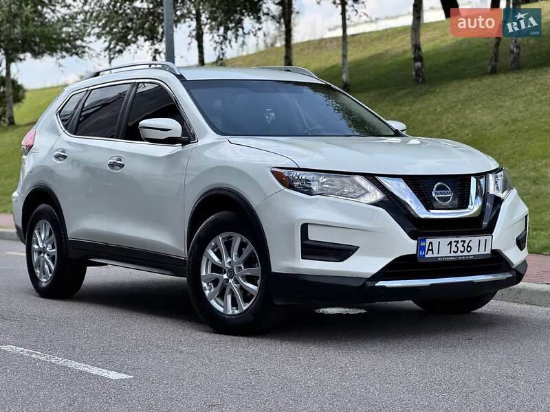 Nissan Rogue (2017)
