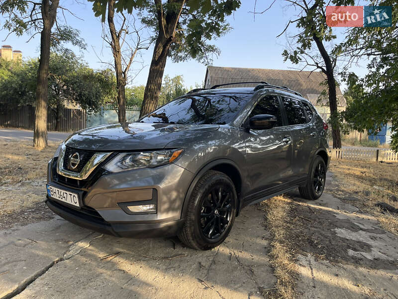 Nissan Rogue (2017)