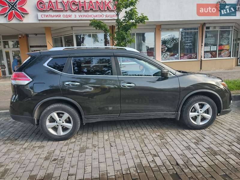 Nissan Rogue (2016)
