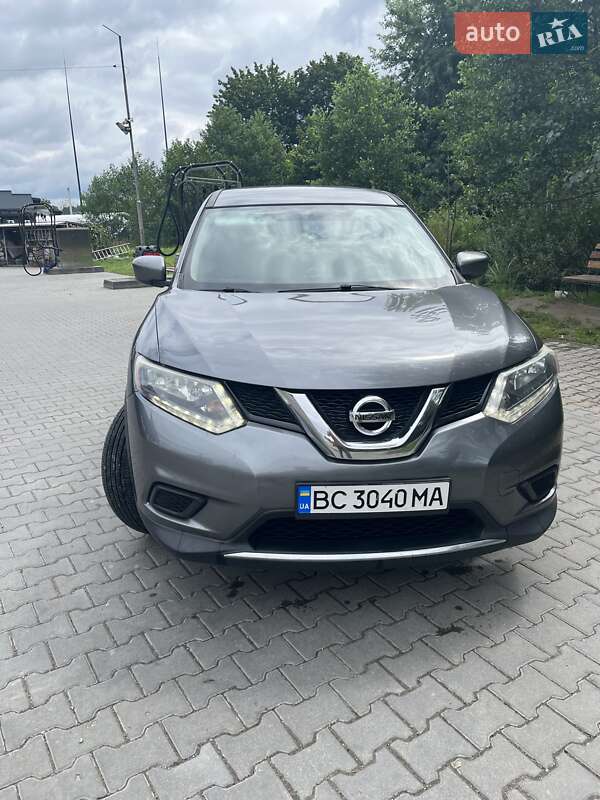 Nissan Rogue (2016)